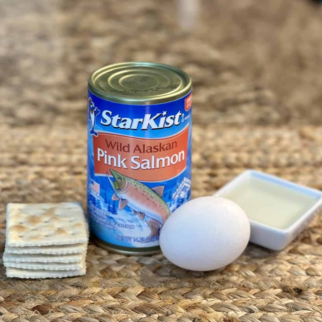 Ingredients for salmon croquettes. 