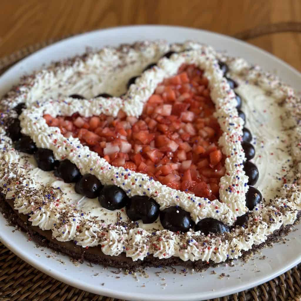 closeup of completed brownie pizza