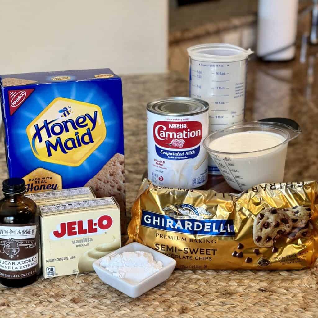 The ingredients to make no bake eclair cake. 